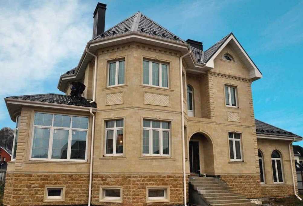 Дом из дагестанского камня-ракушечника 
