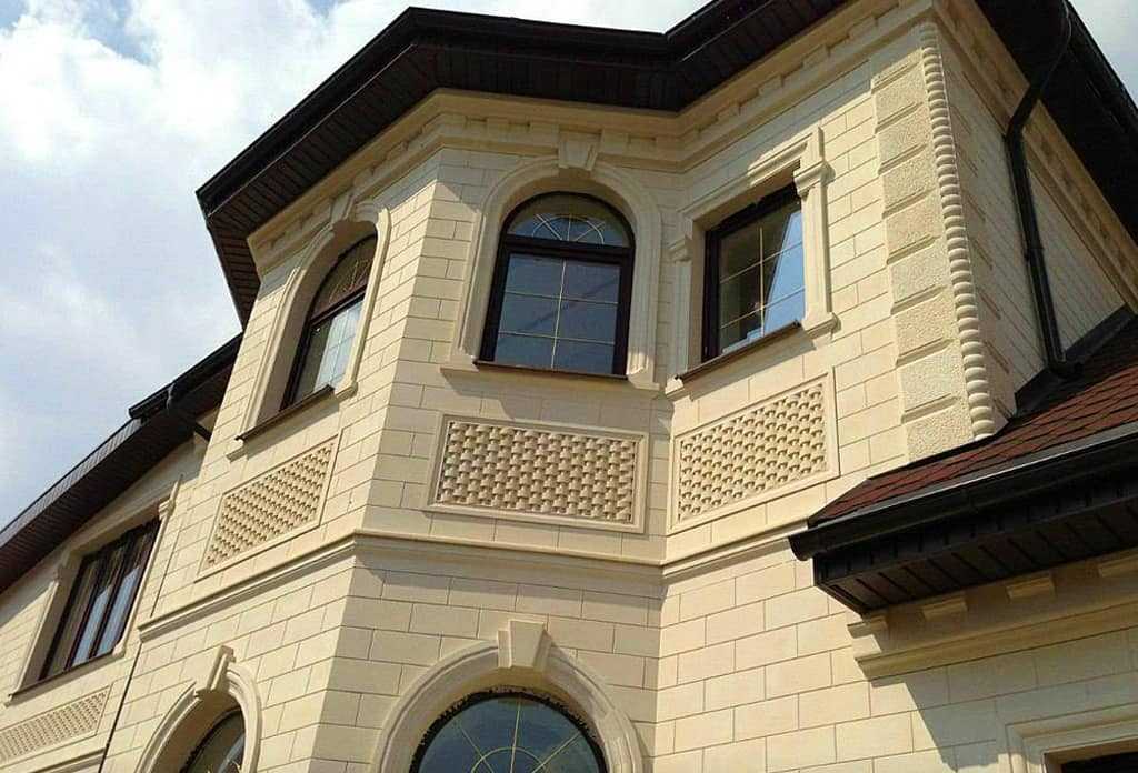Резные панно и барельефы из дагестанского камня 